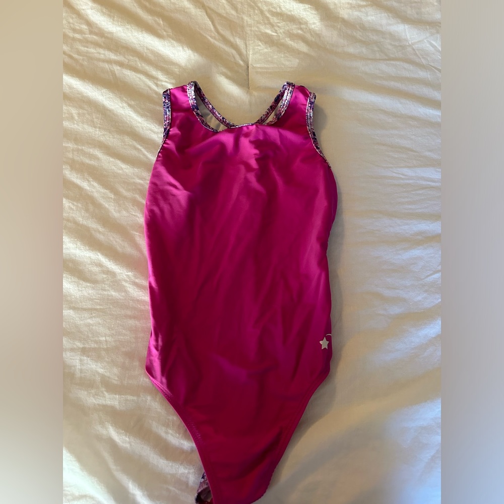 Girls' Magenta leotard. CL